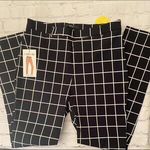 Trendy Black and White Checked Harper Pants